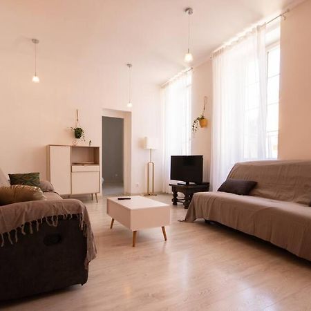 La Fontaine Neuve-Avallon-5 Personnes-1 Chambre-3 Lits-Parking-Wifi Bagian luar foto