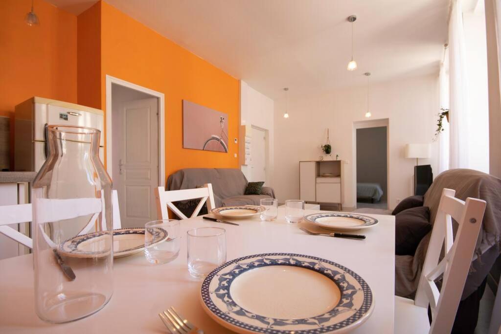 La Fontaine Neuve-Avallon-5 Personnes-1 Chambre-3 Lits-Parking-Wifi Bagian luar foto
