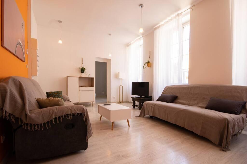 La Fontaine Neuve-Avallon-5 Personnes-1 Chambre-3 Lits-Parking-Wifi Bagian luar foto