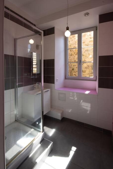 La Fontaine Neuve-Avallon-5 Personnes-1 Chambre-3 Lits-Parking-Wifi Bagian luar foto